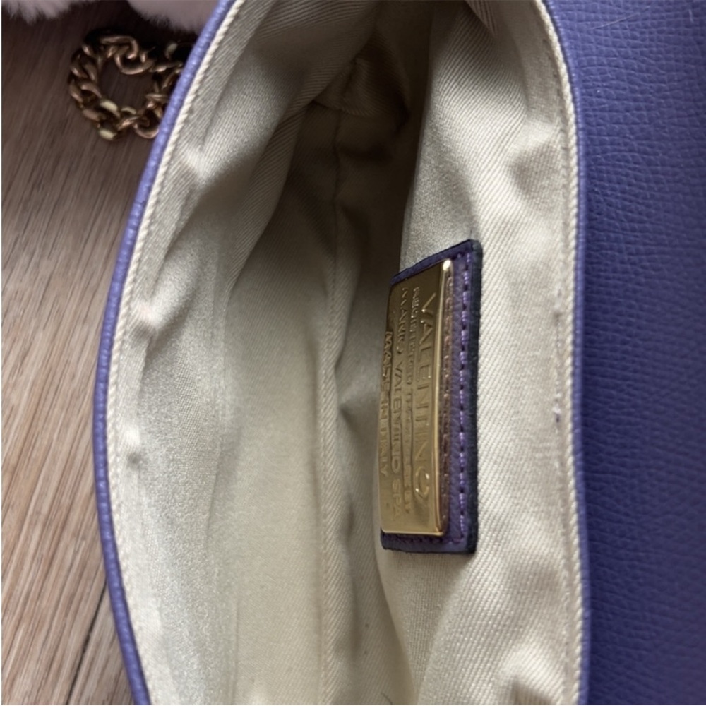 Valentino Lavender Crossbody with Gold Chain - Picture 5 of 6